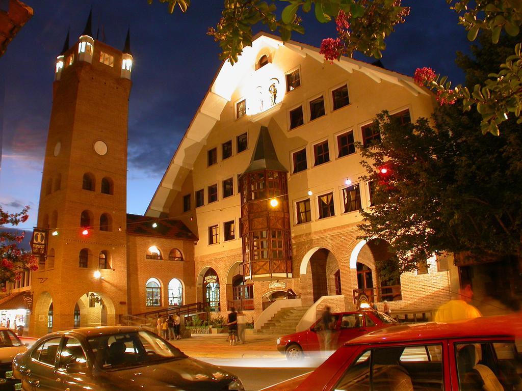 Howard Johnson Hotel & Spa Villa General Belgrano Eksteriør bilde