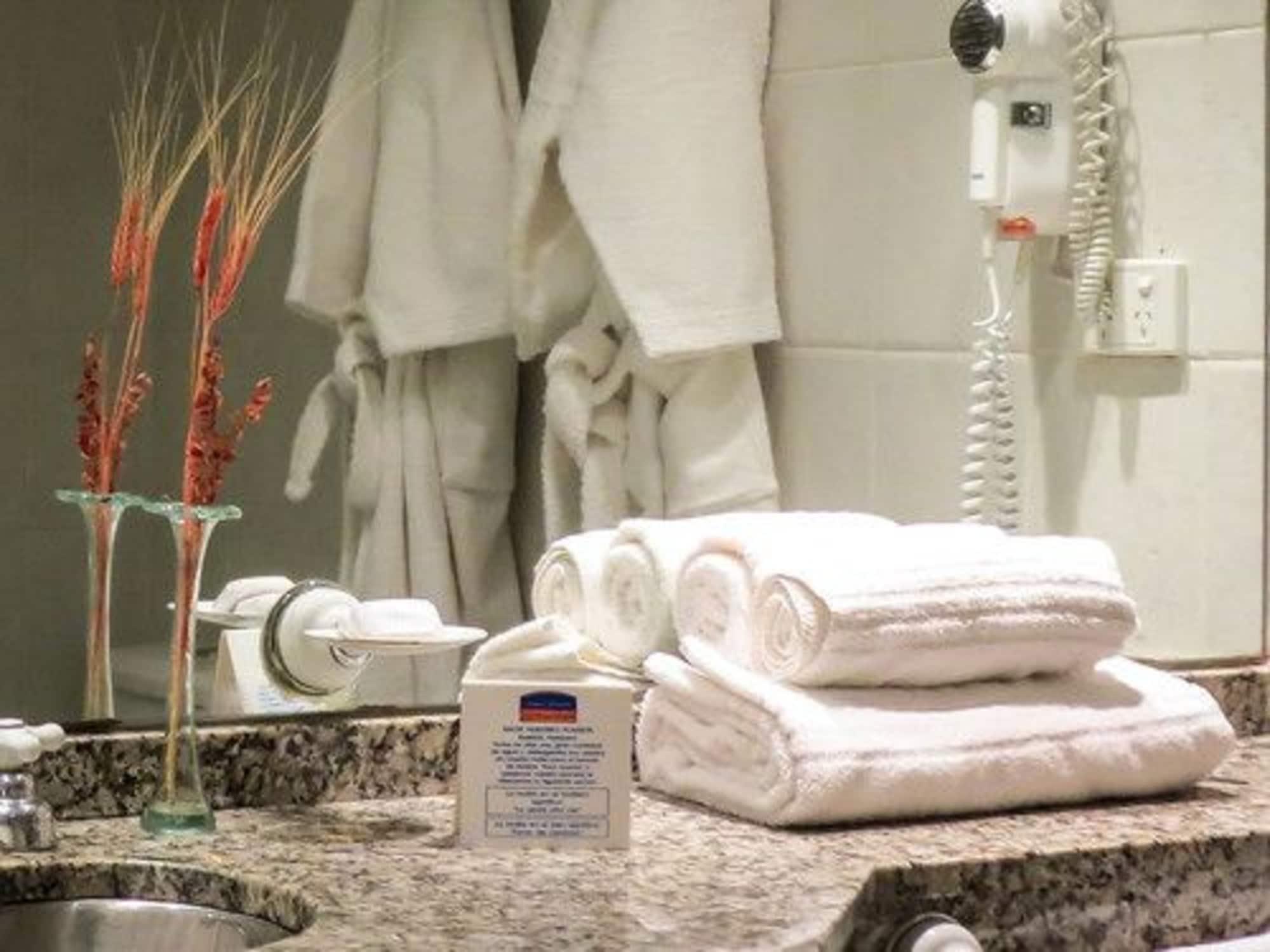 Howard Johnson Hotel & Spa Villa General Belgrano Eksteriør bilde