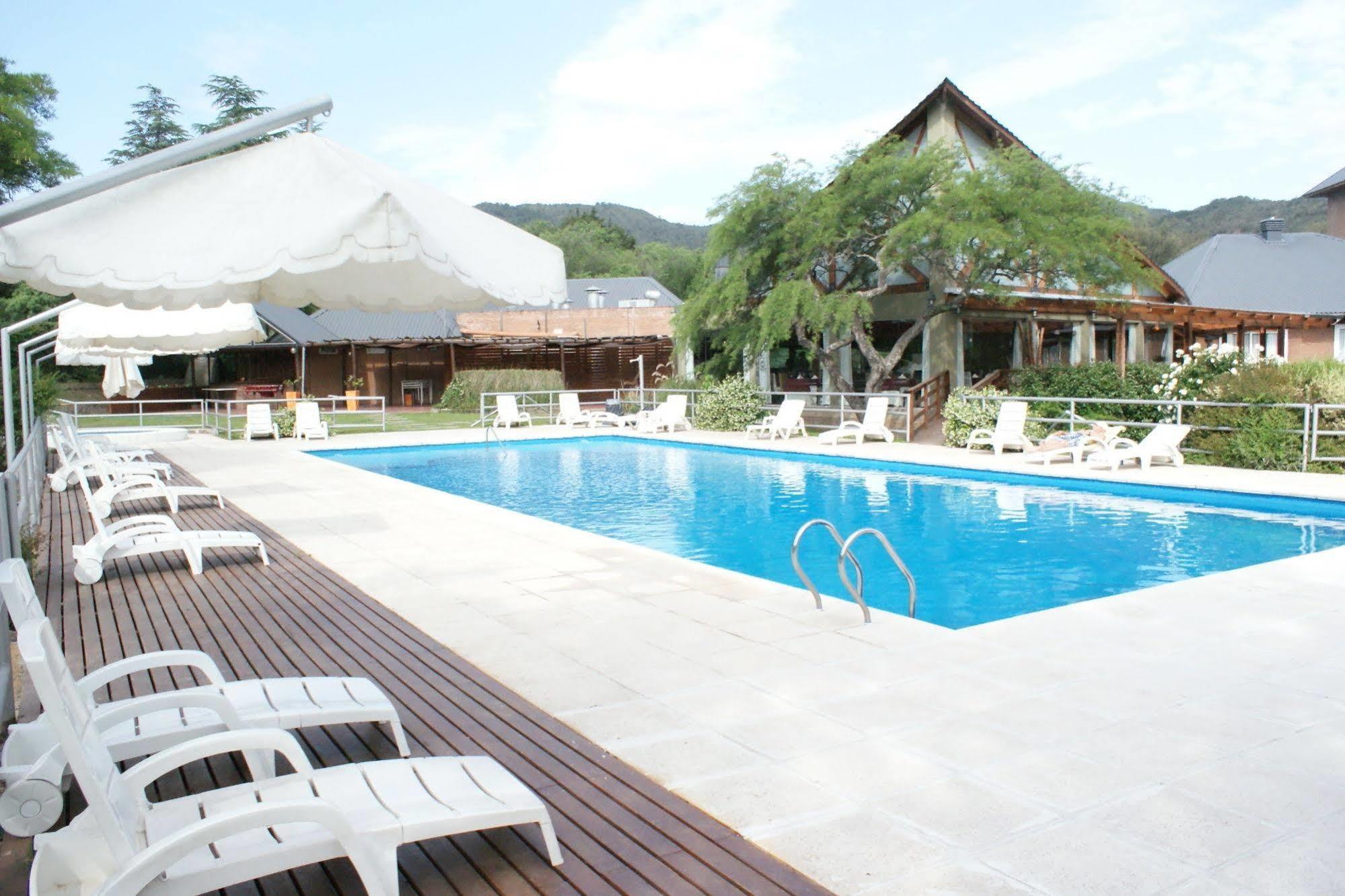Howard Johnson Hotel & Spa Villa General Belgrano Eksteriør bilde